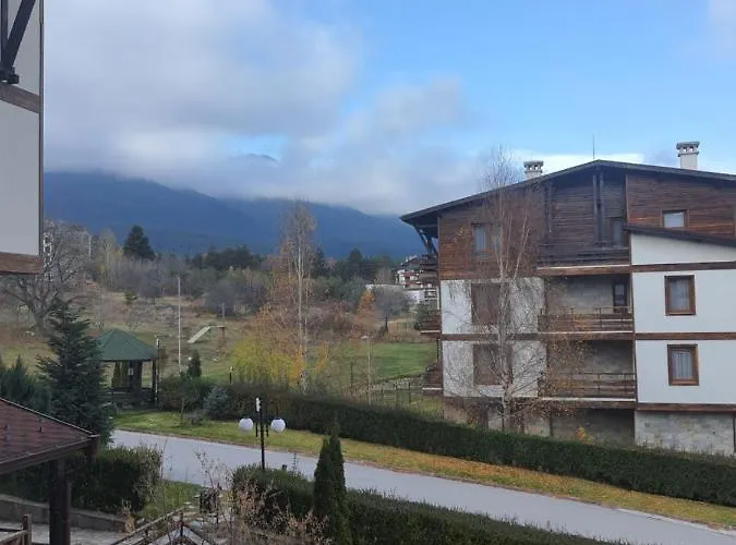 Апартамент Life, Bansko, Private In The Complex Paradiso Verde, C23 Банско